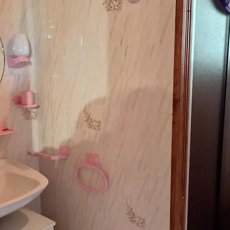 L Ostal De Lulu Hébergement de vacances *